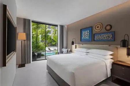 Four Points by Sheraton Phuket Patong Beach Resort - 85