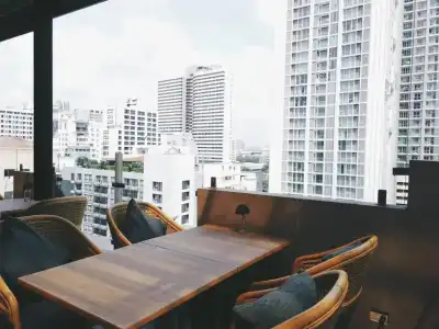 Eleven Bangkok - 20