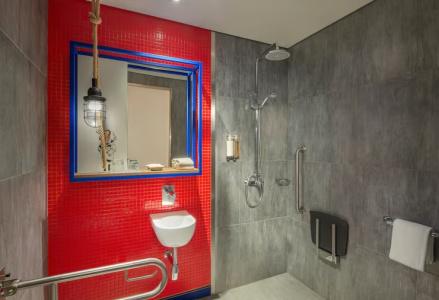 Hampton by Hilton Dubai Al Seef - 23