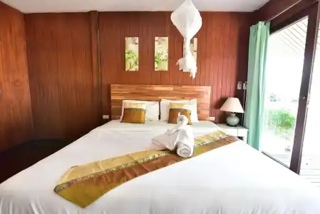 Koh Ngai Thanya Beach Resort - 3