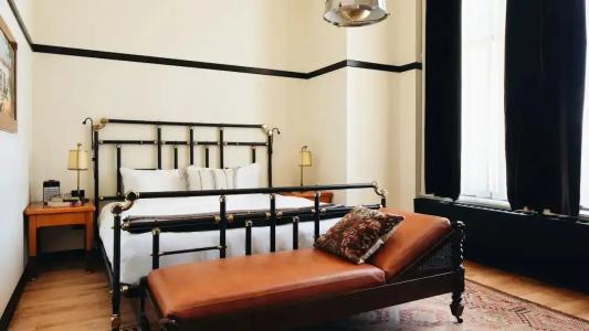 Chicago Athletic Association - 98