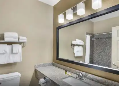 Best Western Plus Heritage Inn - 43