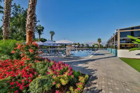 Nashira City Resort - 20