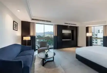 DoubleTree by Hilton Aqaba - 58