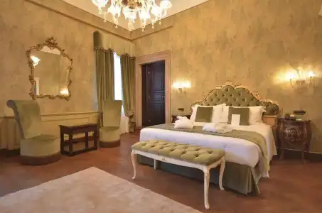 Nani Mocenigo Palace - 80
