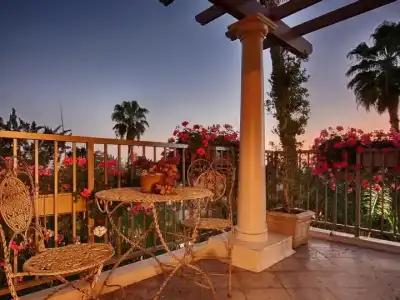 Best Western Plus Sunset Plaza - 40