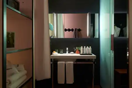 Grand Central, Small Luxurys - 34