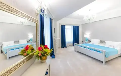 Phoenicia Grand - 55