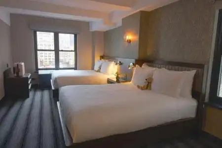 Edison Times Square - 5