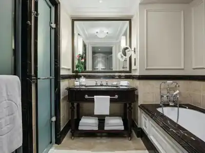 The Langham London - 11