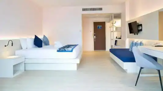 Amata Patong - 9