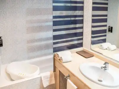 ibis Styles A Coruña - 57