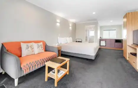 Tower Lodge Motel - 70