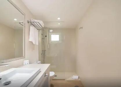 Arena Suite - Adults Only - 57