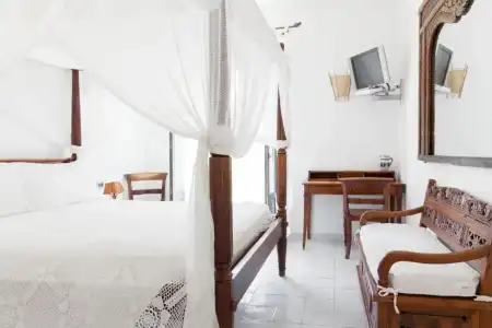 Quartara Boutique - 14