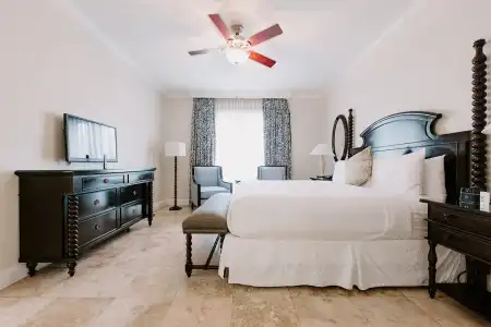 Beachside Resort & Residences - 64