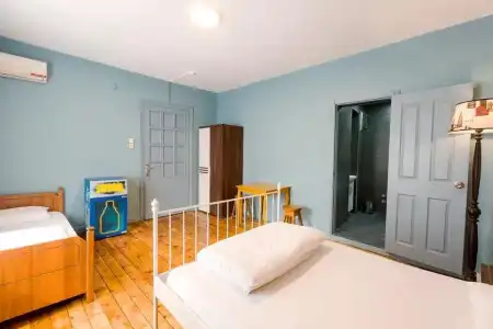 Cheers Midtown Hostel - 23