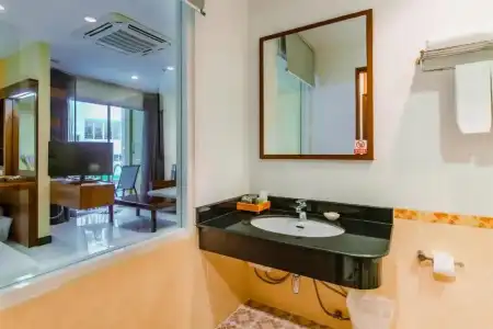 Elite Suites Patong - 81