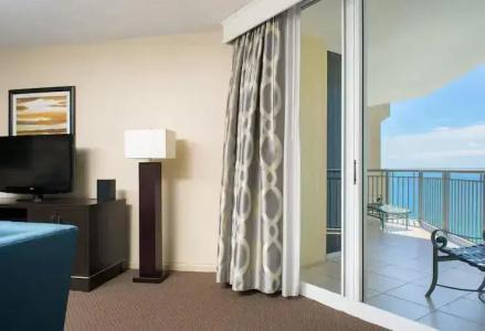 DoubleTree Resort & Spa by Hilton Ocean Point-N. Miami Beach - 41