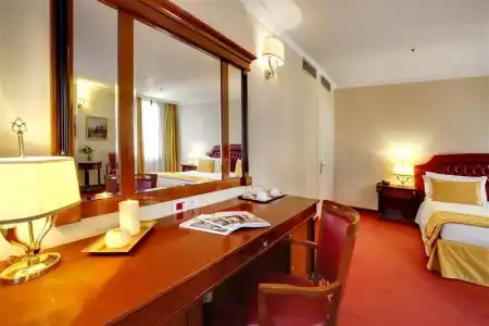 Dona Palace - 122