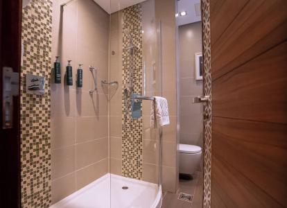 Hilton Garden Inn Dubai Al Muraqabat - Deira - 13