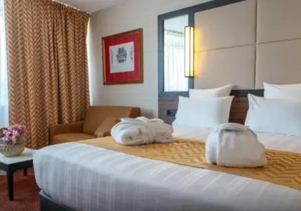 Nash Suites Airport - 30