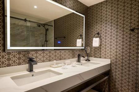 Los Angeles Airport Marriott - 90