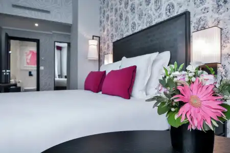 Maison Astor Paris, Curio Collection by Hilton - 10