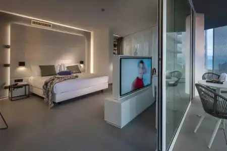 J44 Lifestyle - 103
