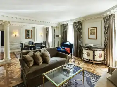 The Dorchester - 114