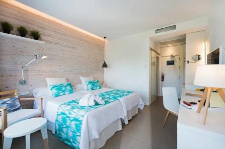 FERGUS Style Palmanova - Adults Only - 25