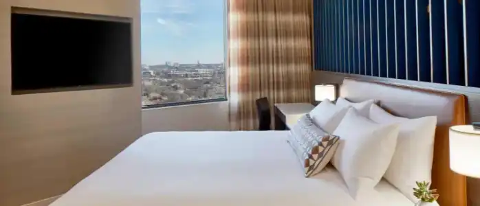 Renaissance Dallas - 40