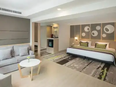 Solitaire Bangkok Sukhumvit 11 - 71
