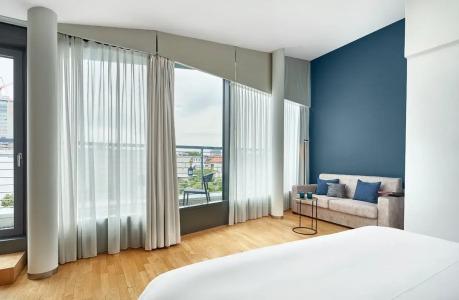 June Six Berlin City West - 29