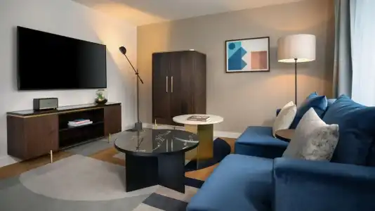 Neues Schloss Privat Zurich, Autograph Collection - 44
