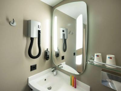 ibis Geneve Centre Lac - 29