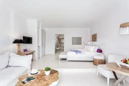 Charisma Suites - 43