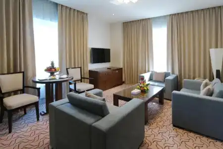 Samaya Deira - 62