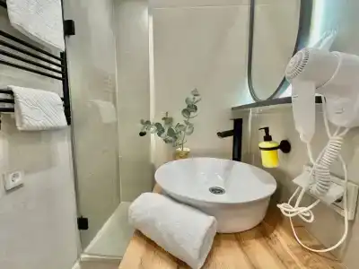 Travelto Petrovskiy Park - 54