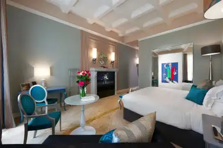 Aria Budapest by Library Collection - 40