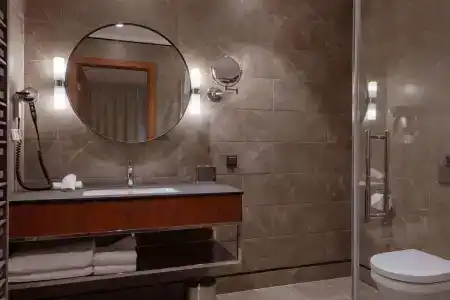 Radisson & Apartments - 69