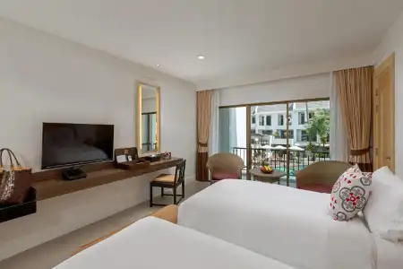 Sawaddi Patong Resort & Spa by Tolani - 53