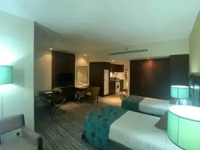 Phoenix Plaza Apartments - 43
