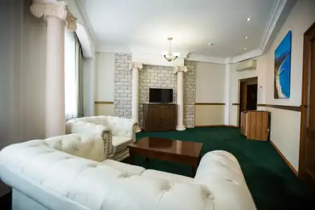 Gostiny Dvor - 62