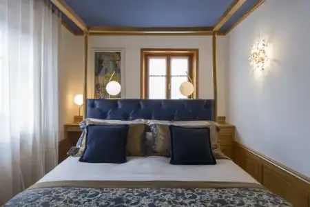 Ambra Cortina Luxury & Fashion Boutique - 37