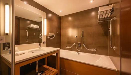 Radisson Blu Royal, - 22