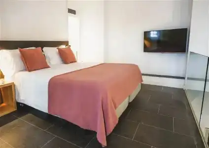 Suites 1478 - 34
