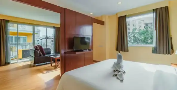 Elite Suites Patong - 84