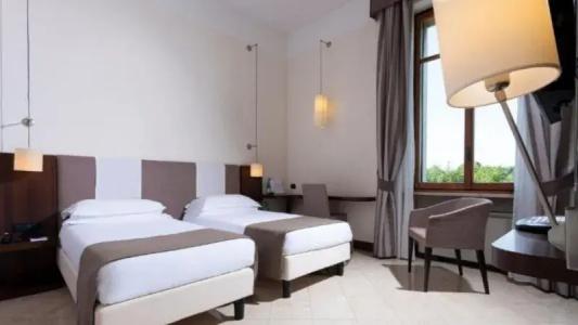 TH Roma - Carpegna Palace - 75