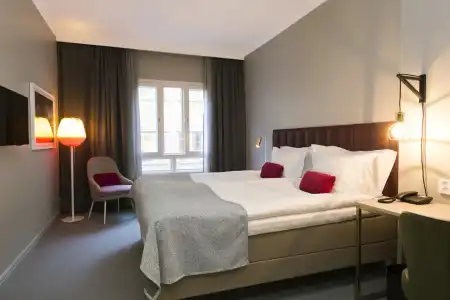 Elite Adlon - 32